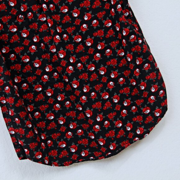 Bundle of 2 WXYZ Skull & Roses Button Down Short Sleeve Shirts Black Red Men M - Picture 6 of 16